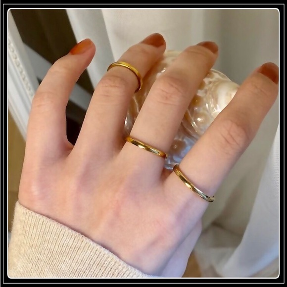 GOLD SIMPLE MINIMALIST PROMISE ENGAGEMENT WEDDING BAND RING - Picture 6 of 7